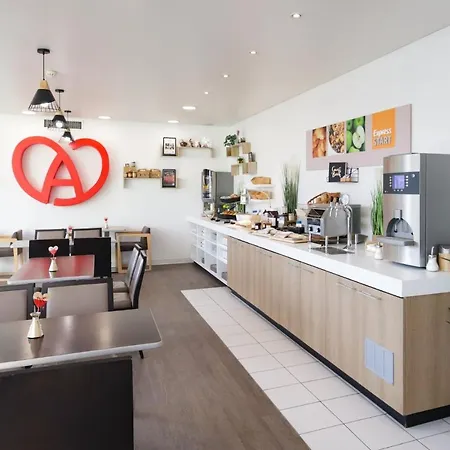 Express Strasbourg - Sud By Ihg Hotell 3*
